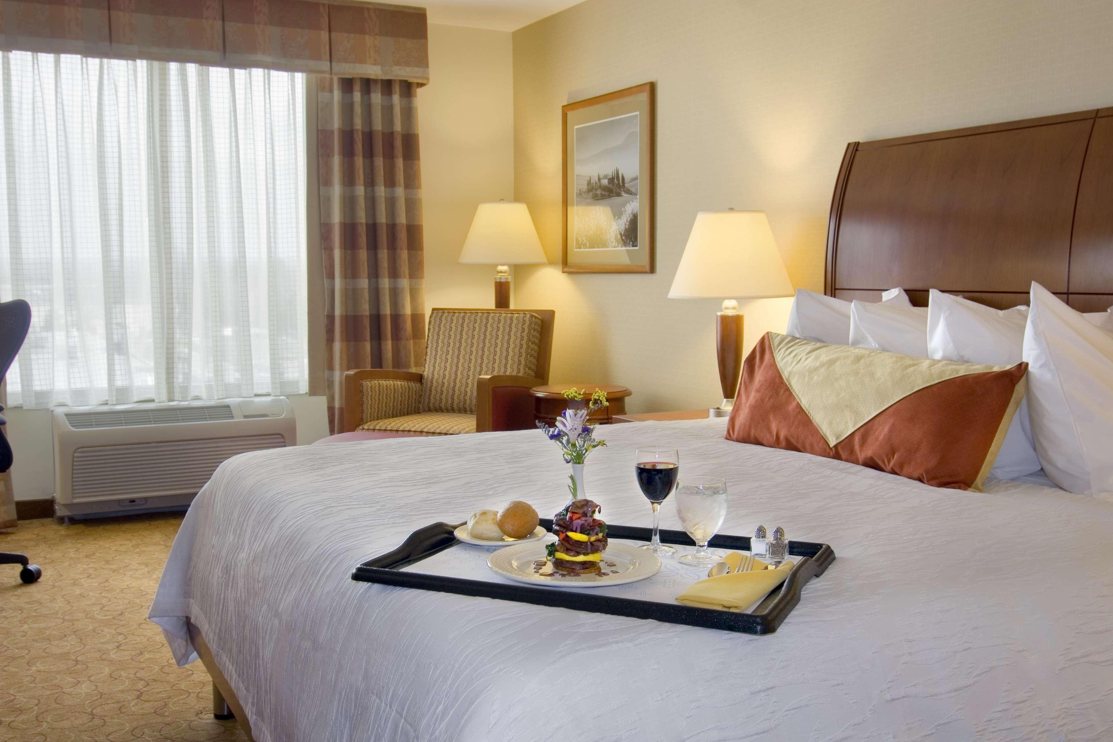 Hilton Garden Inn Cleveland East / Mayfield Village Room photo