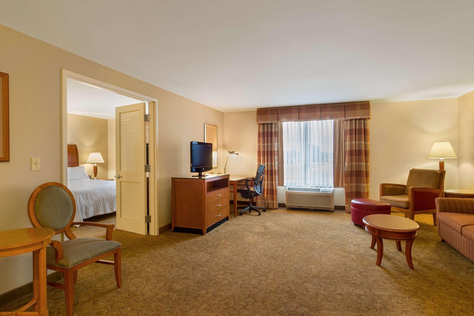 Hilton Garden Inn Cleveland East / Mayfield Village Exterior photo