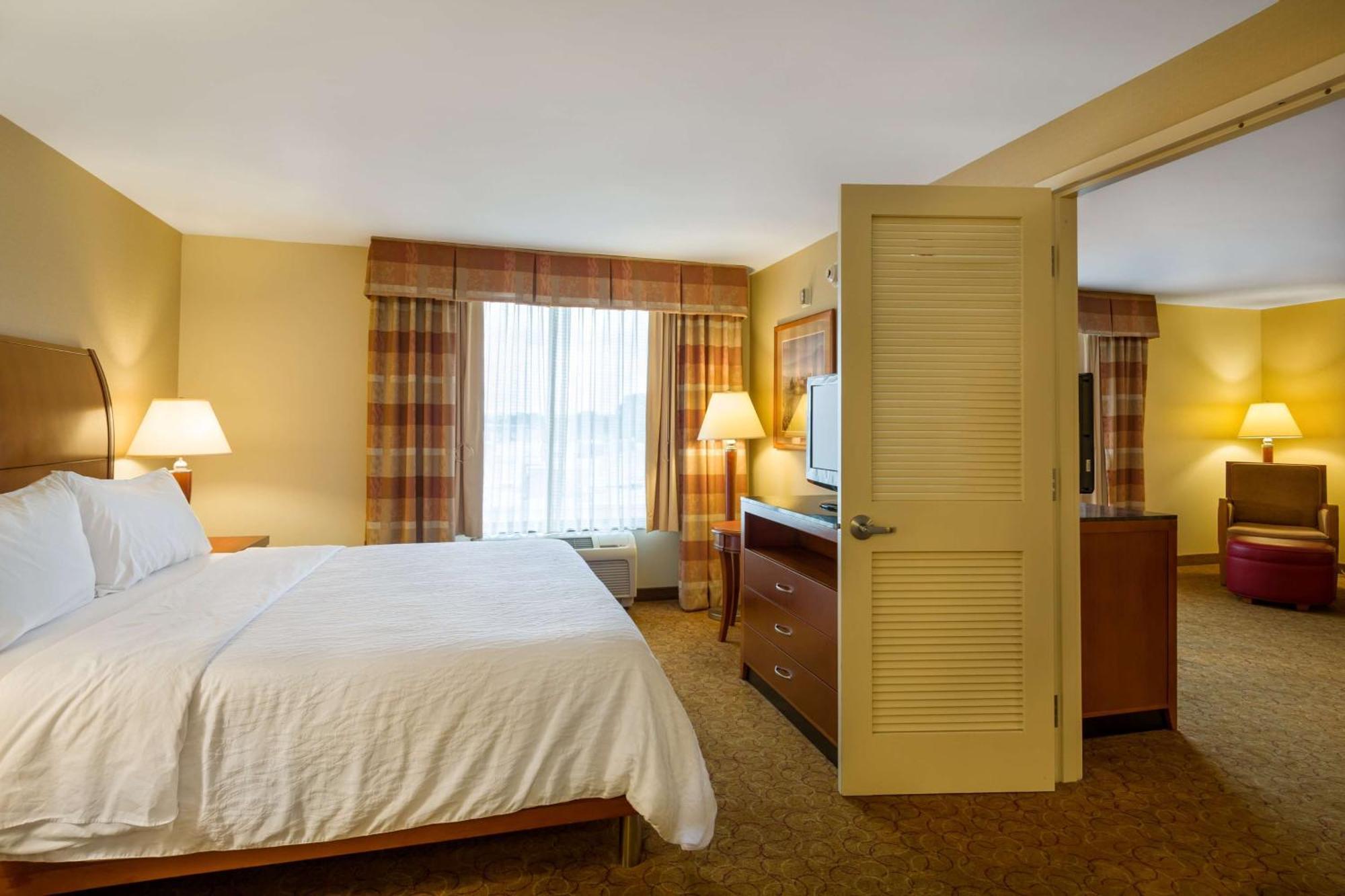Hilton Garden Inn Cleveland East / Mayfield Village Exterior photo