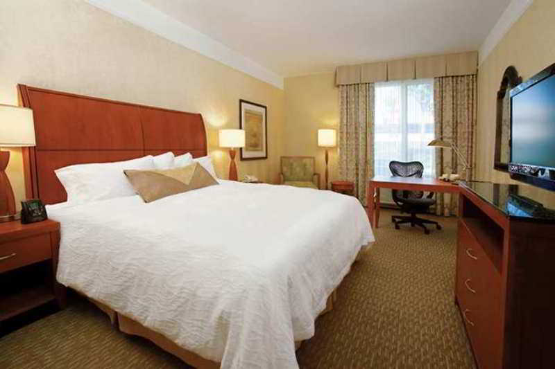 Hilton Garden Inn Cleveland East / Mayfield Village Exterior photo